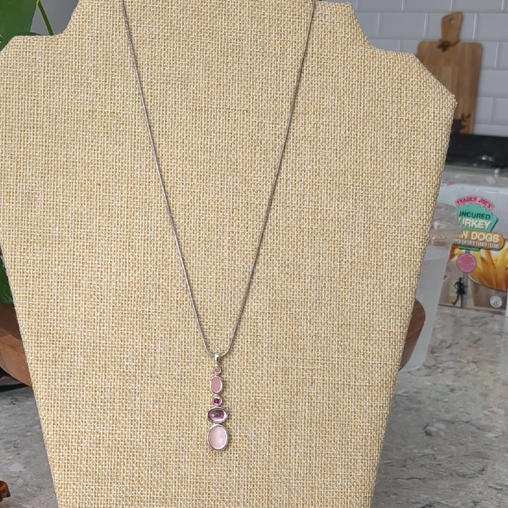 Chic Pink Stone Necklace